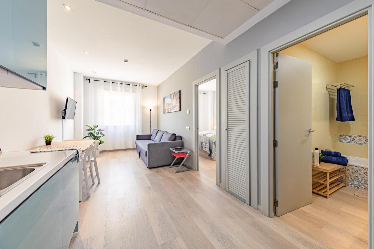 Apartment With Free Parking And Pool Bormujos Exteriör bild