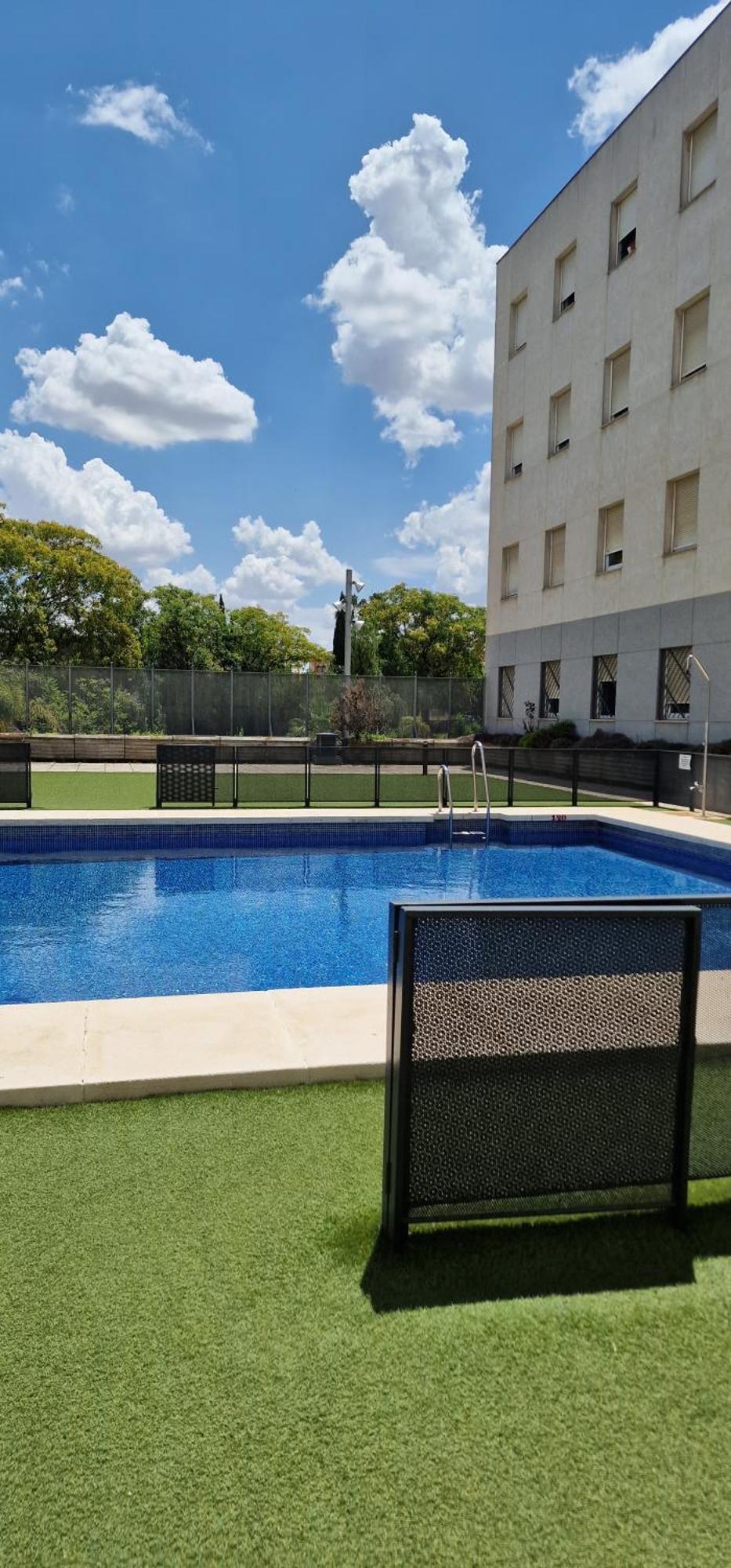 Apartment With Free Parking And Pool Bormujos Exteriör bild